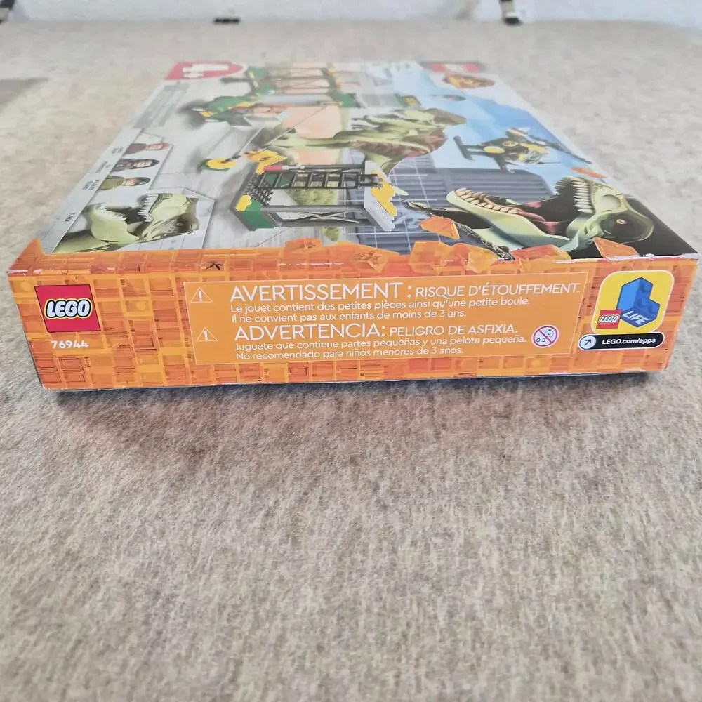LEGO 76944 JURASIC WORLD T REX DINOSAUR BREAKOUT SET